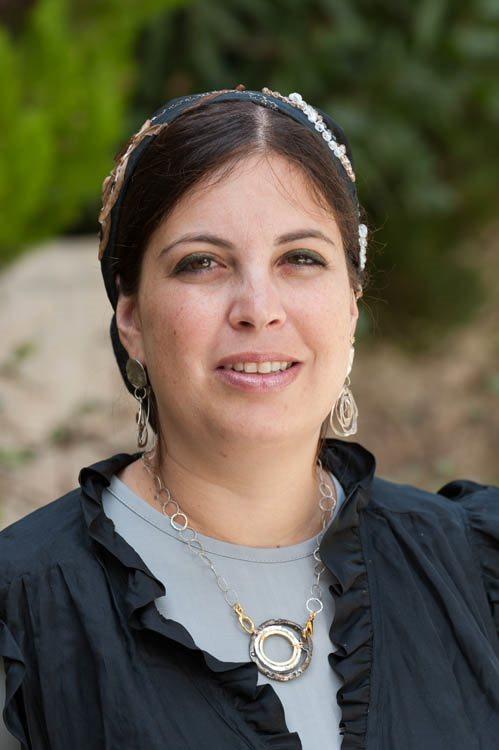 ד"ר רבקה ליפשיץ מרצה במכללה האקדמית הרצוג