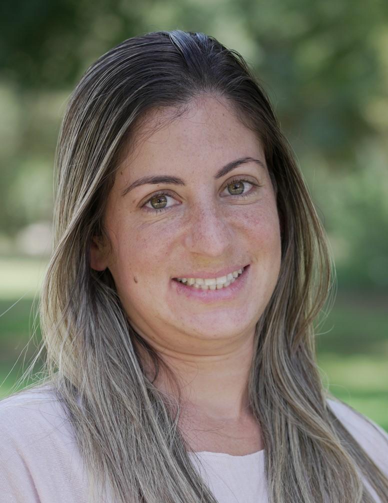 נעמה עמית מרצה במכללה האקדמית הרצוג